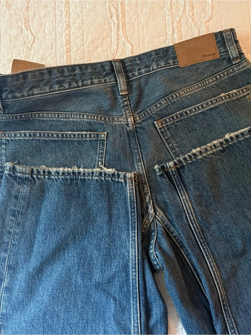 NWT Madewell Darted Barrel Leg Jean 28 Irmo Wash Rigid - Picture 4 of 14